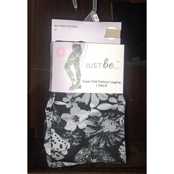 New Ladies Black & White Floral Butterfly Super Soft Fashion Leggings Size Small - Picture 7 of 10
